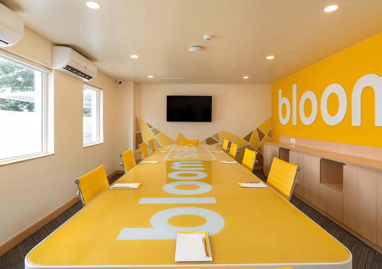Bloom Hotel Financial District Hajdarabad Zewnętrze zdjęcie